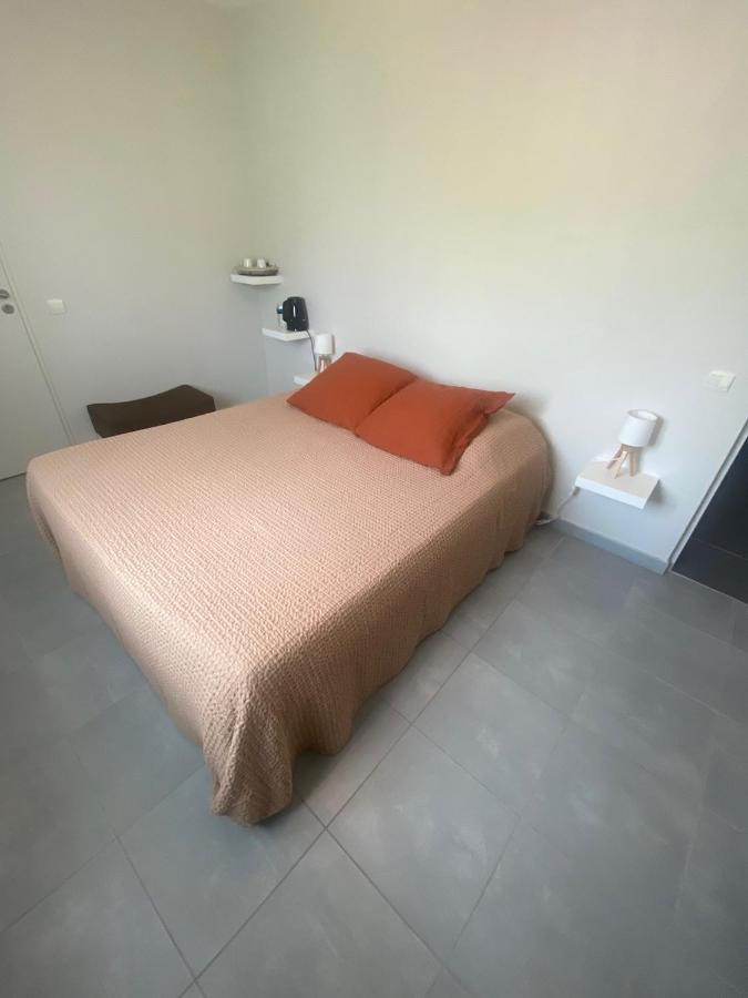 Les Centaurines Bed & Breakfast Saint-Siffret Екстериор снимка