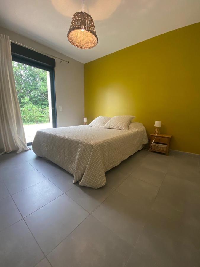 Les Centaurines Bed & Breakfast Saint-Siffret Екстериор снимка