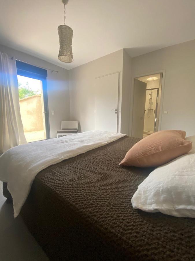 Les Centaurines Bed & Breakfast Saint-Siffret Екстериор снимка