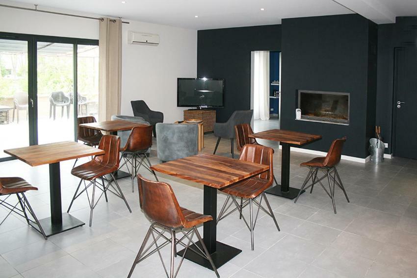 Les Centaurines Bed & Breakfast Saint-Siffret Екстериор снимка